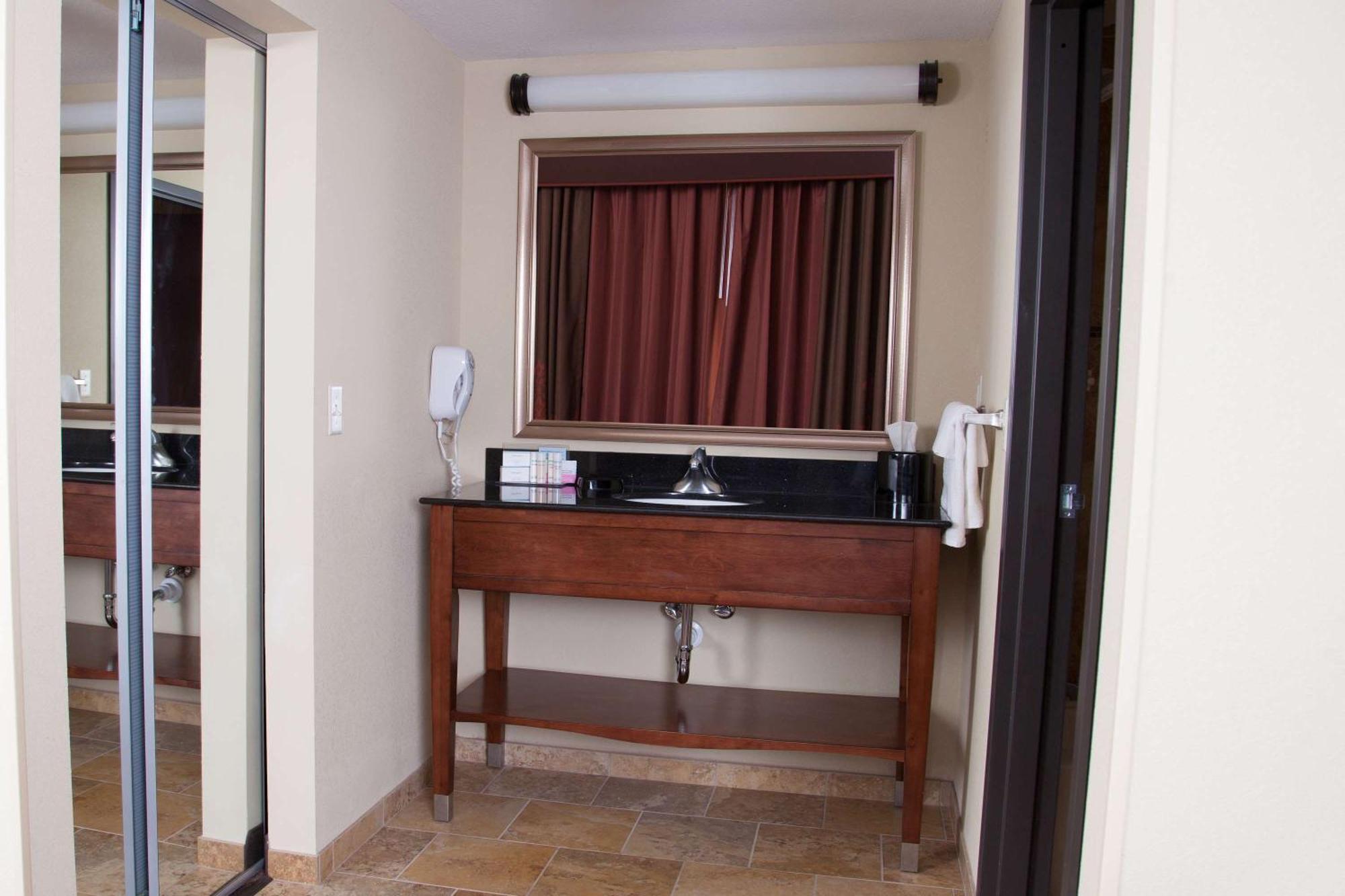 Hampton Inn & Suites Dickinson Nd Buitenkant foto