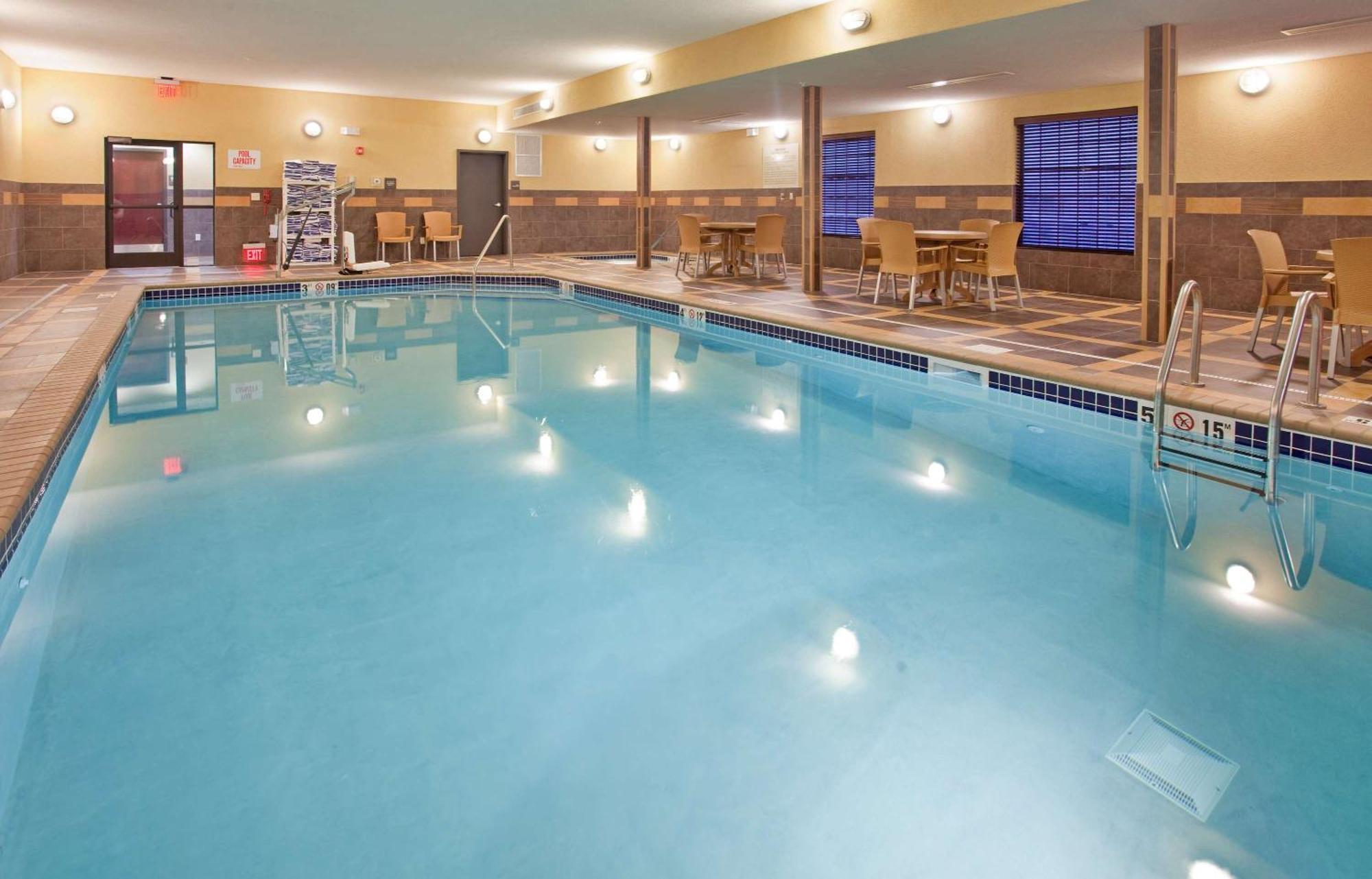 Hampton Inn & Suites Dickinson Nd Buitenkant foto