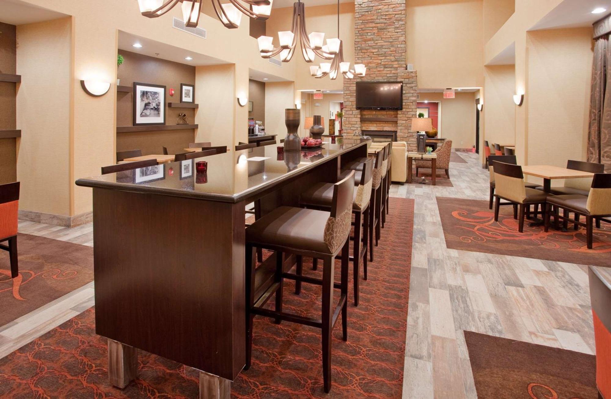 Hampton Inn & Suites Dickinson Nd Buitenkant foto